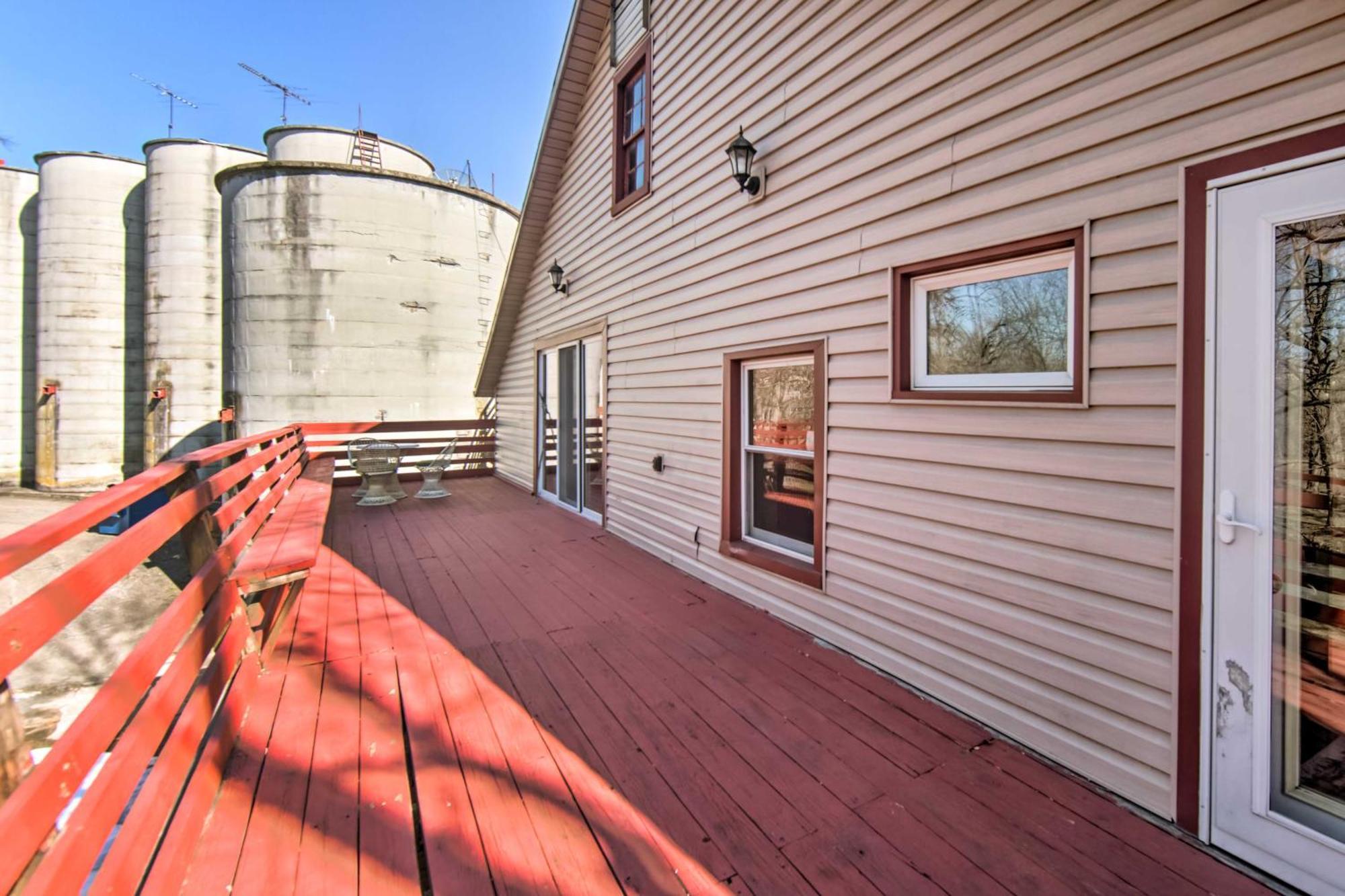Runningwater Apartment In Lancaster With Deck 外观 照片