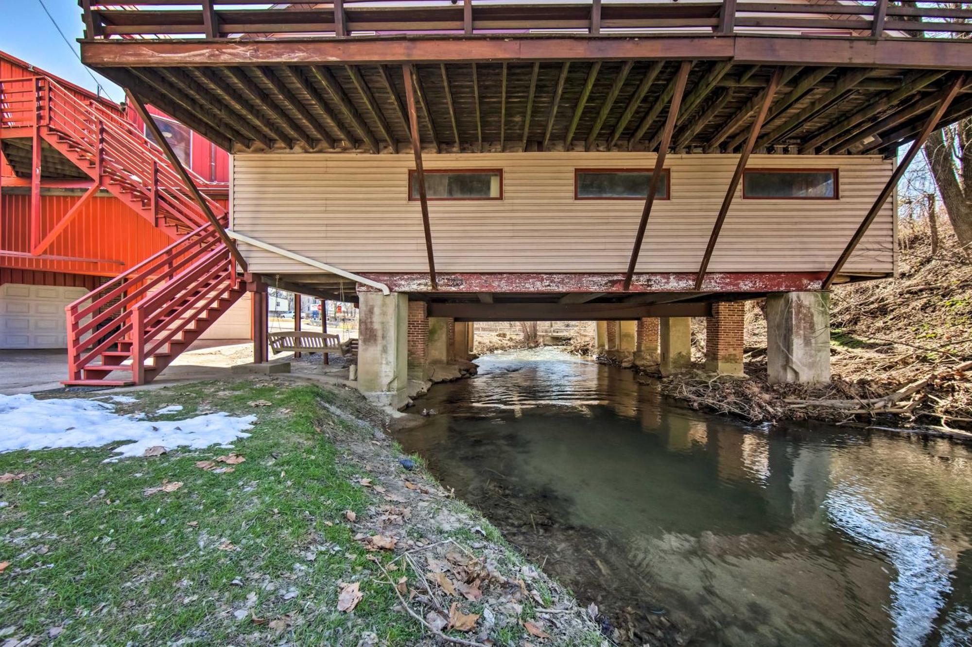 Runningwater Apartment In Lancaster With Deck 外观 照片