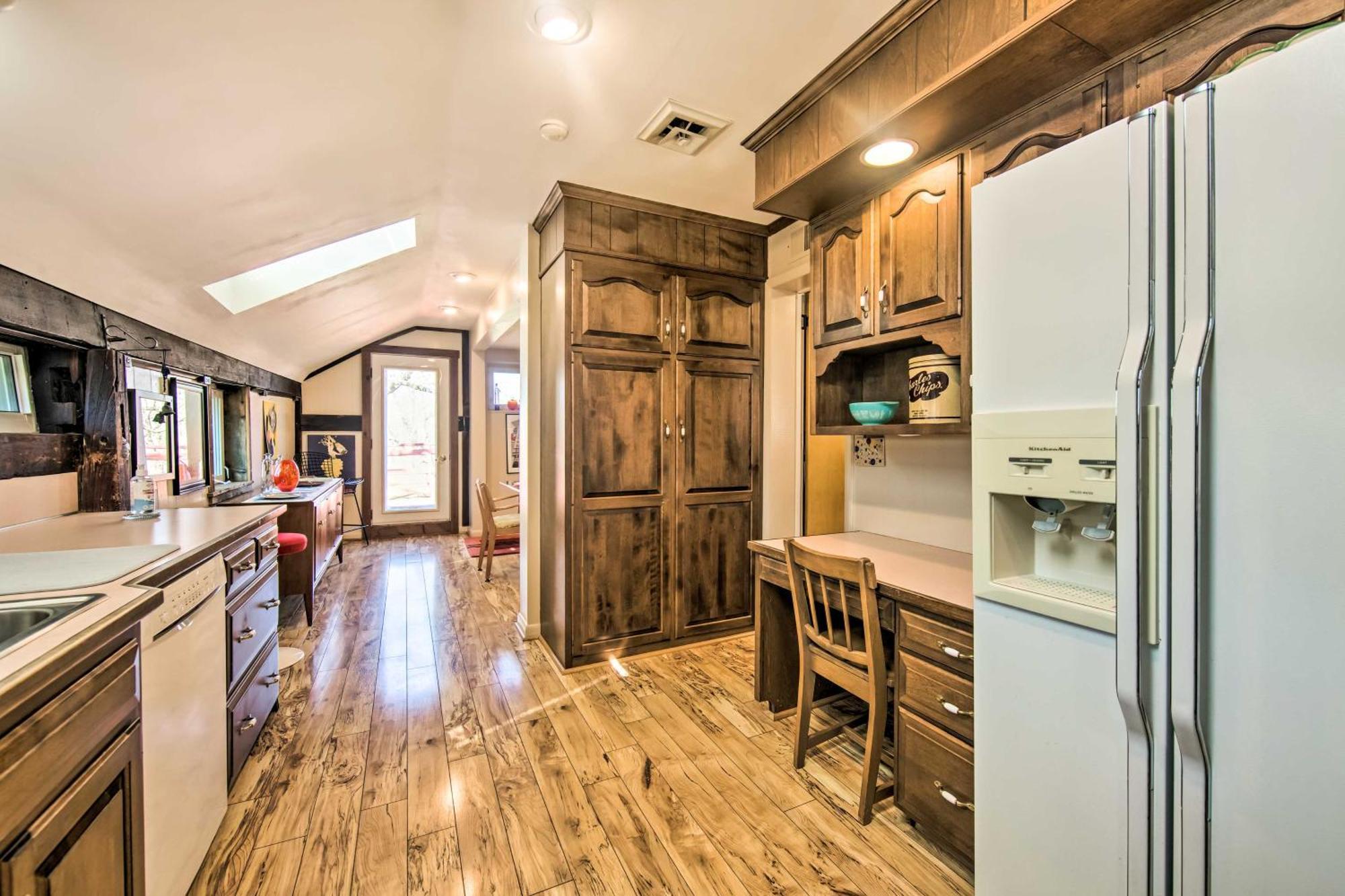 Runningwater Apartment In Lancaster With Deck 外观 照片